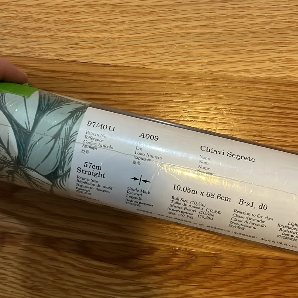 Anthropologie Cole & Son Chiavi Wallpaper NEW